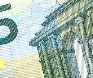 money-euro.jpg