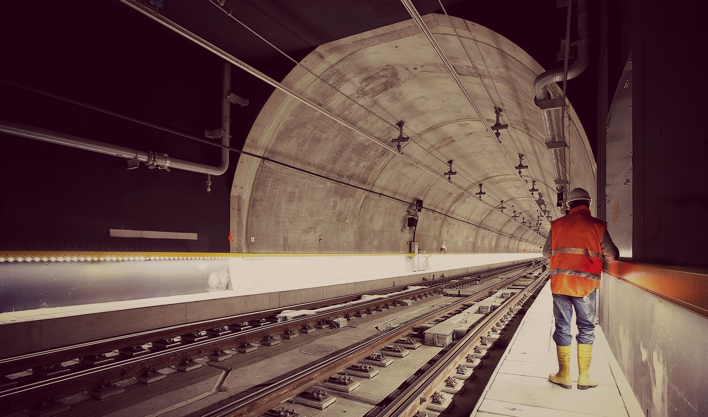 service worker in train tunnel